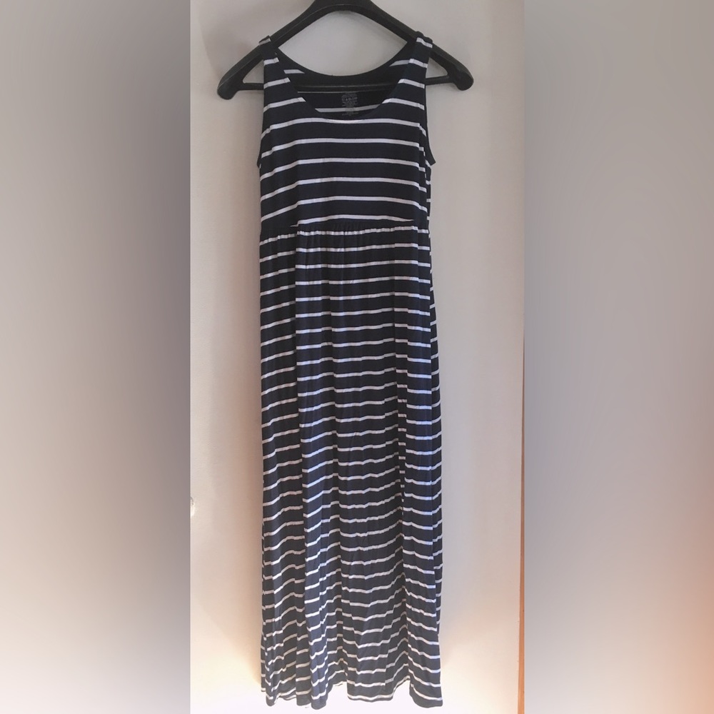 2 Casual dresses , long